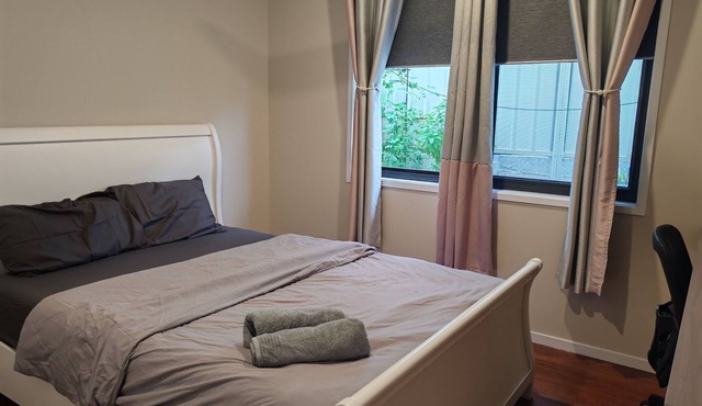 3-bedrooms, Kitchenette, Washing Machine - Sunnybank Hills Serenity Suite