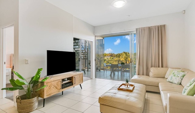 3BR Drift Apartment with Rooftop Balcony by uHoliday