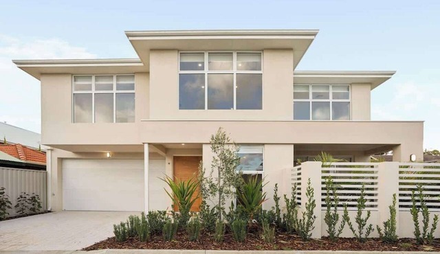 3BR Family Home Near Scarborough Beach Perth