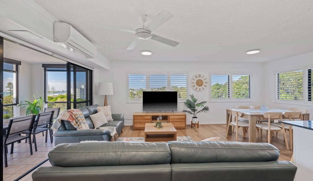 3BR Ocean-view apartment at Mirage Resort