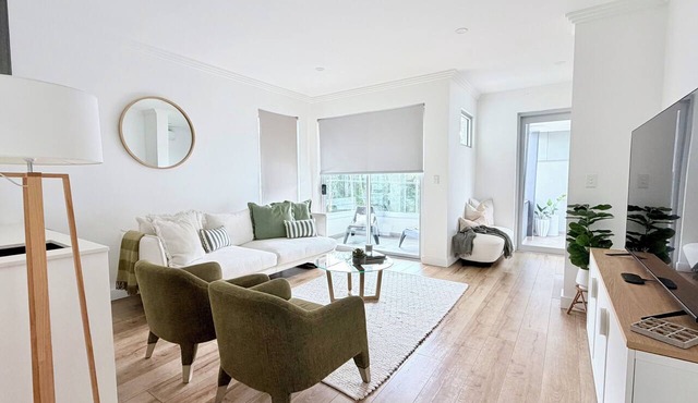 4-bedroom townhome in lovely Terrigal with AC for relaxing stays