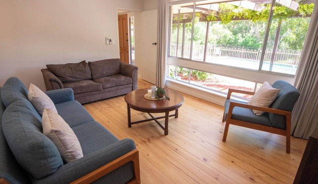 5BR Home w/Saltwater Pool – Pet Friendly, Near Seacliff Beach & Marion | Ideal for Extended Stays