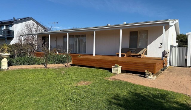 7 Second Street - Close to beach, Off peak special available! in Wool Bay