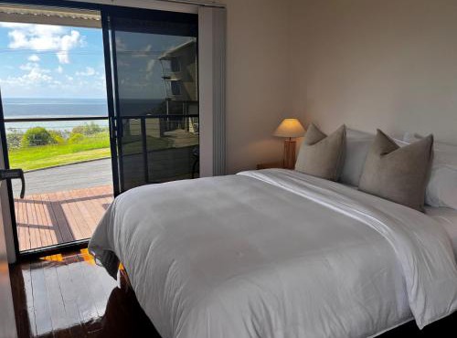 76 Cooloola Drive - Rainbow Beach. Aircon. Wifi. Ocean views in Rainbow Beach