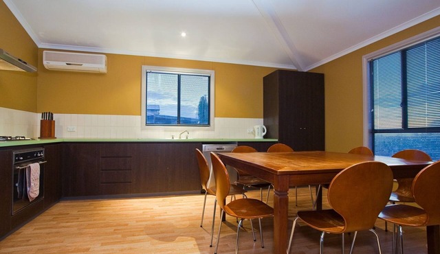 9 Skipjack Circle - Lovely Pet-Friendly Holiday Home with a Breezeway in EXMOUTH
