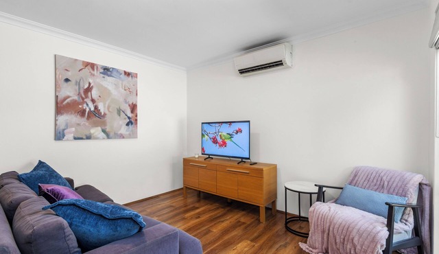 A Perfect Peach – A Sepal Stay is a quiet, well-appointed two-storey townhouse in the heart of North Perth. Comfortable bedrooms, a full kitchen, family-friendly features and easy access to the city, cafés and hospitals make it ideal for any stay. in North Perth