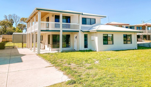 A stunning, spacious and modern two-storey holiday home with ocean views. in Lancelin