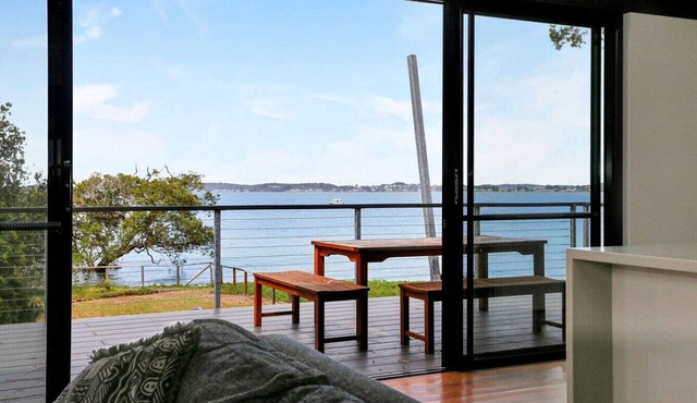 Absolute Beachfront | 5BR Family Escape in Pindimar
