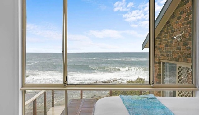 Absolute Waterfront Family Escape - Blue Bay