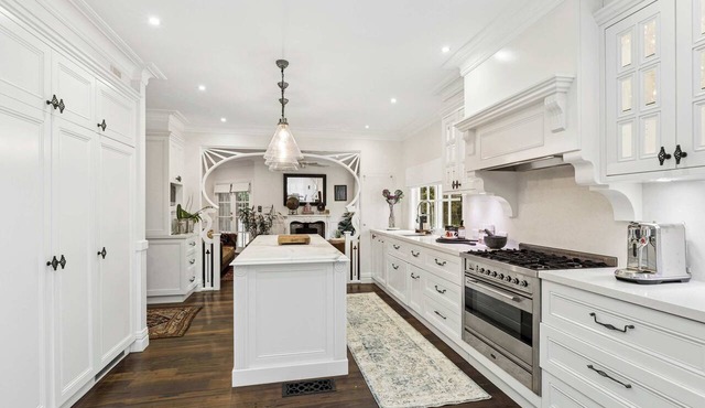 Acreage Estate. Pool & Spa. Sleeps 14 in Matcham