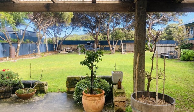 adorable 1 bedroom cottage surrounded by trees in Sinclair