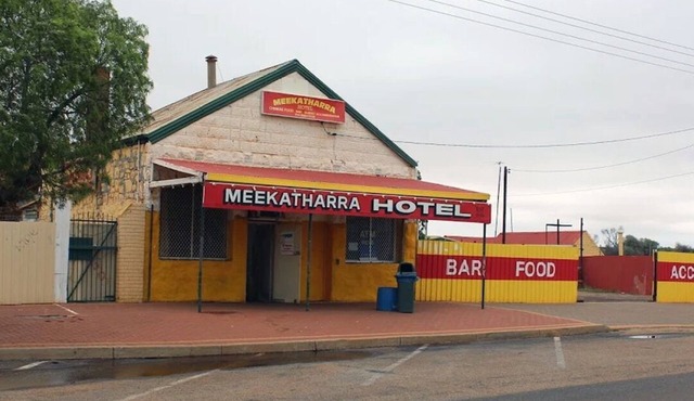 Affordable and clean room with food option in Meekatharra