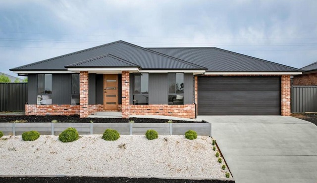 Albury Oasis