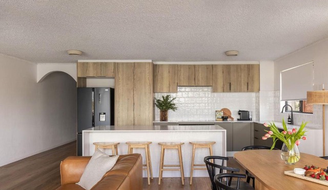Ali's Waterfront Escape - Relaxing Getaway, Near Kirra Beach
