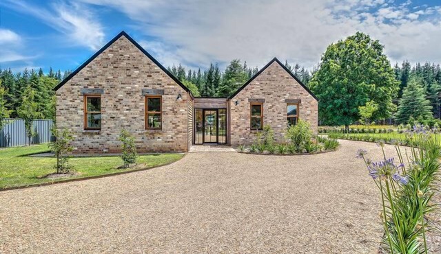 Alpine Barn Retreat, Bright