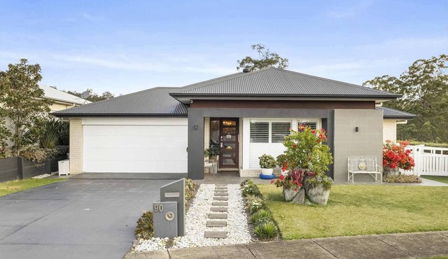 Amazon Artistry 5 bedrooms Full House in Upper Kedron