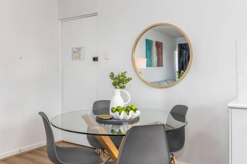 Apartment 8 Burswood