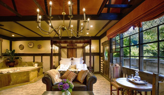 Aquila Nova Retreat in The Patch