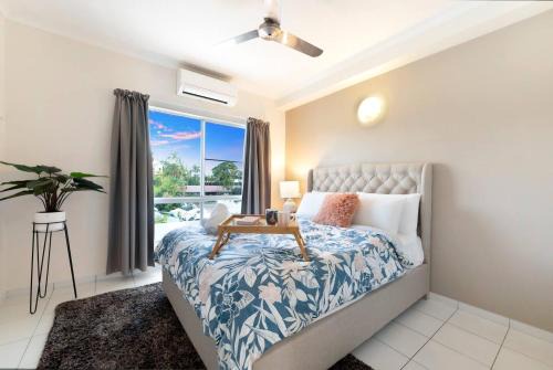 Arafura Abode - Oceanfront Stay with Stunning Views in Darwin