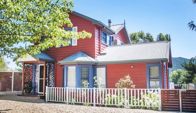 Artee House - A Bright Escape in BRIGHT