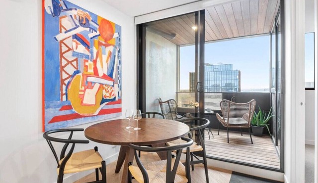 Artistic Getaway by Artist Abodes