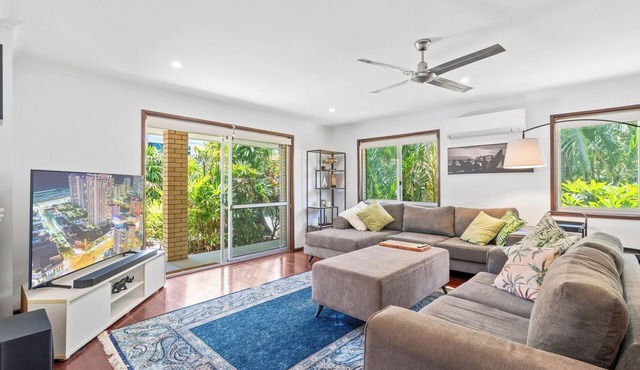 Ashmore Grove Hideaway | BBQ and Alfresco Dining