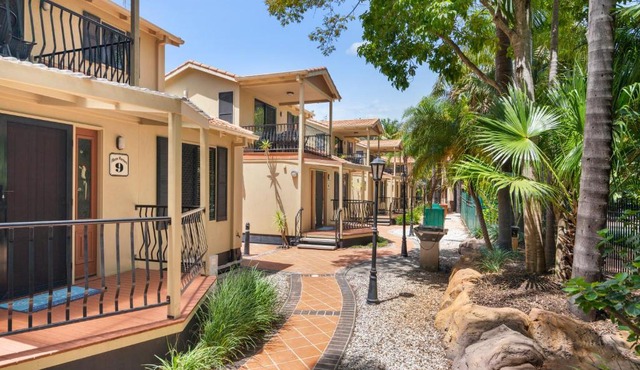 Ashmore Palms Holiday Village
