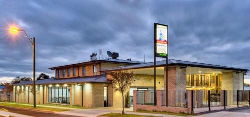 Astro Dish Motor Inn in Parkes