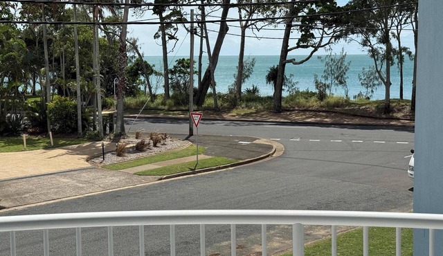 Atlantis Unit 8, Esplanade, Hervey Bay QLD 4655
