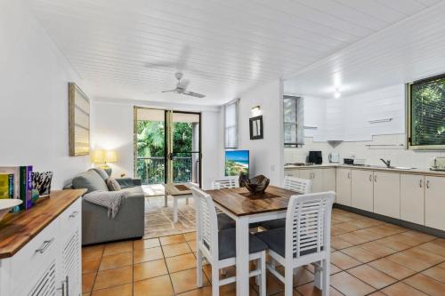 Baden 38 - Rainbow Shores. Pool. Walk to beach in Rainbow Beach
