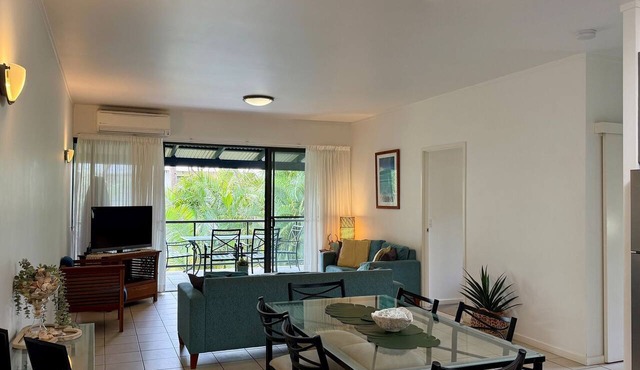 Baden 45 - Rainbow Shores. Beachside Unit for the family. Aircon. Swimming Pool. Tennis Court in Rainbow Beach