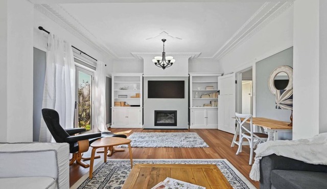Bant Cottage, Bant Cottage - Gorgeous Renovation, Neatly Styled