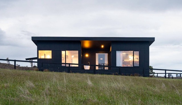 Barefoot Luxury, Romantic Escapes, Outdoor Bath with a view, Rolling hills