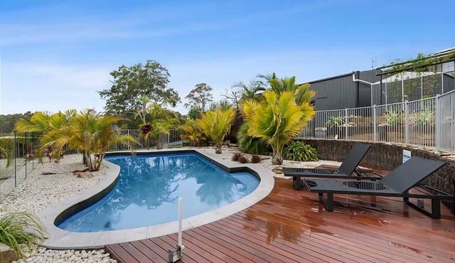 Batemans Bay Family Escape | Pool + Games Room in NORTH BATEMANS BAY