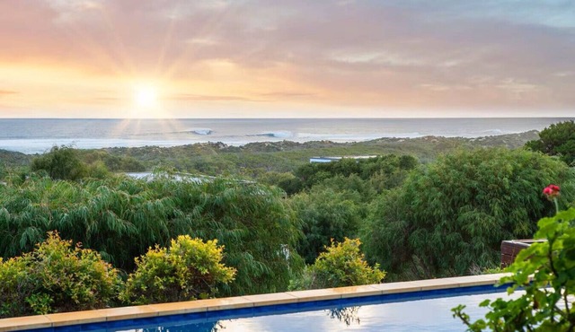 Baudin Beach House - stunning ocean views & coastal charm with resort-style pool