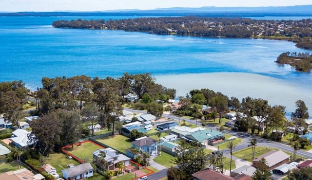 Bayside Escape - Amazing family holiday house only 250m from the water