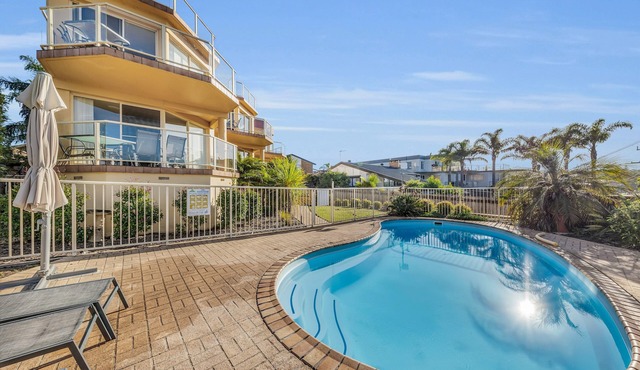 Baywatch Apartments Merimbula- 2 bedroom with beautiful views