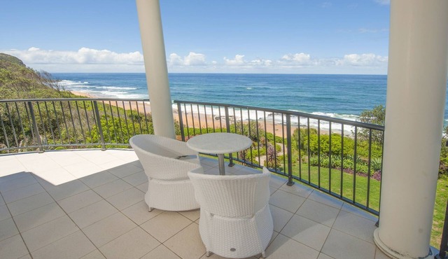 Beach Paradise Forresters beach Central Coast. Absolute Beach front in Forresters Beach