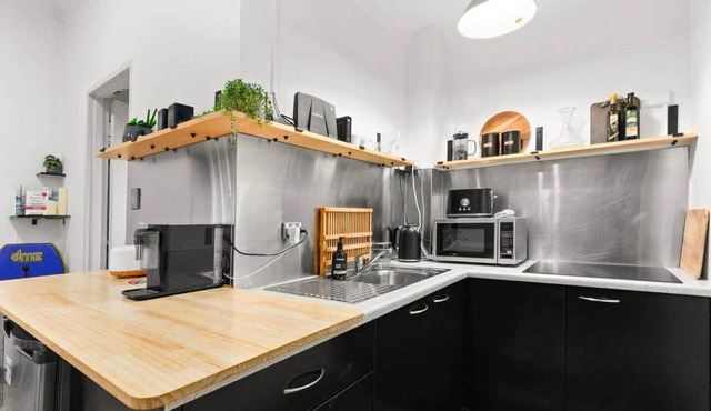 Beachfront Bondi Studio with Aircon in Sydney