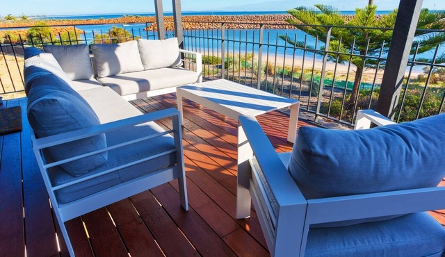 Beachfront Lagoon Retreat - Port Geographe