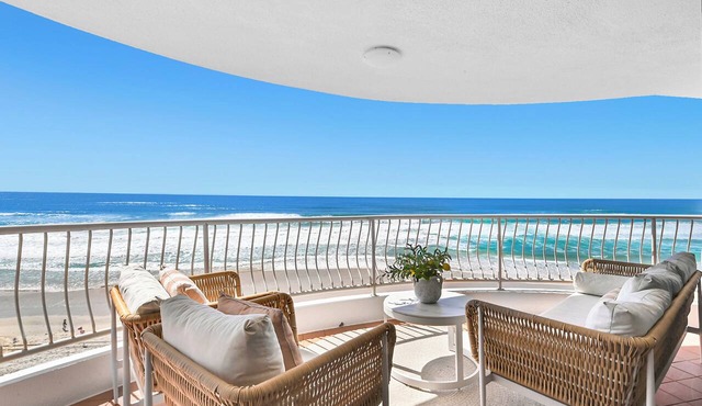 Beachfront Luxury - SeaShells 3 on Albatross Ave