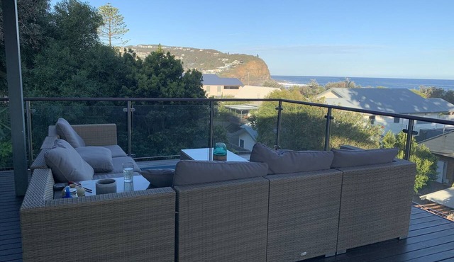 Beachouse for Family or Couples with views and 2 minute walk to beach and shops