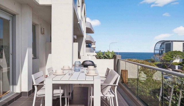 Beachside Maroubra With Parking & Balcony - New