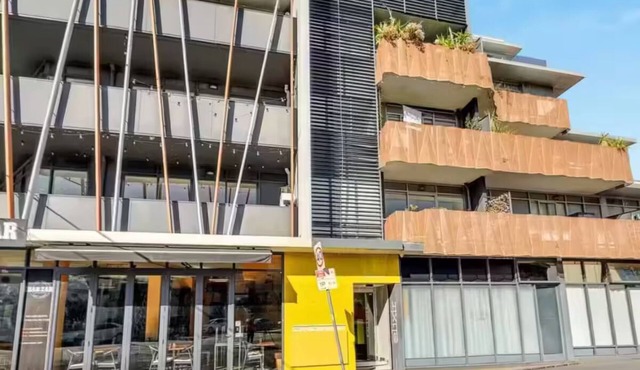 Beachside Modern Apartment Best St Kilda Location