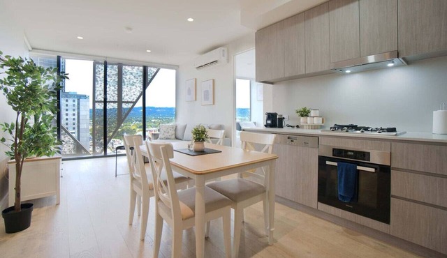 Beautiful & Comfortable 2BR Apt in Rundle Mall
