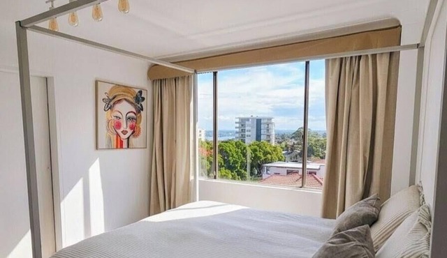 Beautiful, Large Bondi Room with Private Ensuite