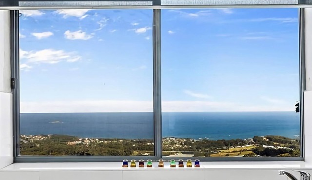 Belvedere The Sanctuary, self-contained apartment on the ground floor - spectacular views!