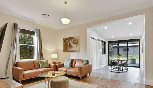 Best Nest on March. Firepit Cottage. Walk to CBD.