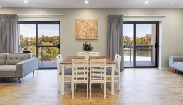 Best Western Plus North Lakes Hotel