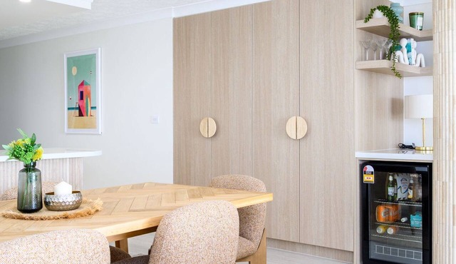Bilinga Beach Living - Absolute Beachfront Luxury - Linen Provided - Min. 3 Night Stays